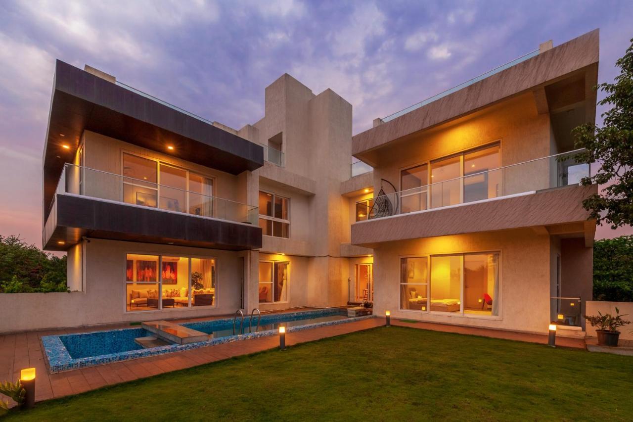 Villa Azul By Stayvista, Offering A Snooker Table, Terrace, Swimming Pool & A Spacious Lawn With A Charming Gazebo For A Perfect Getaway Lonavala Εξωτερικό φωτογραφία